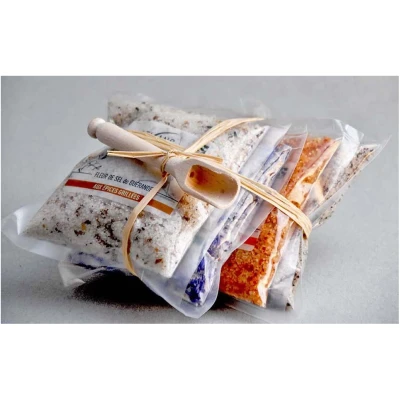 Lot de 4 Sachets de Fleur de sel de Guérande aromatisée + pelle