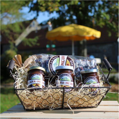 Coffret cadeau découverte Cara-Meuh! idée cadeau gastronomie souvenirs normandie terroir normand 100% made in france produits ferme des cara-meuh! vains