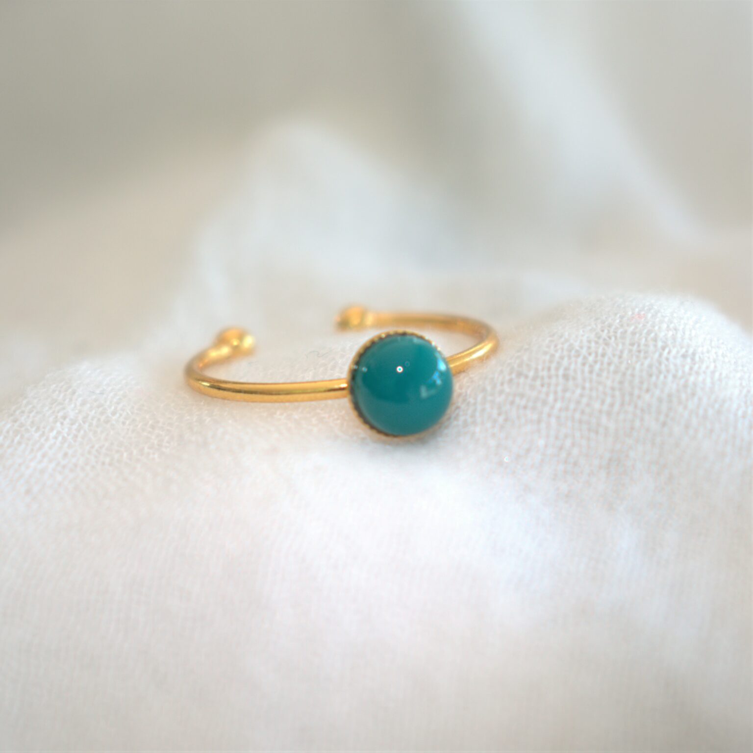Bague dorée or perle de verre verte isabelle loupi verre artisan verrier belle île en mer souvenirs 100% made in france bretagne idée cadeau femme fête des mères noël