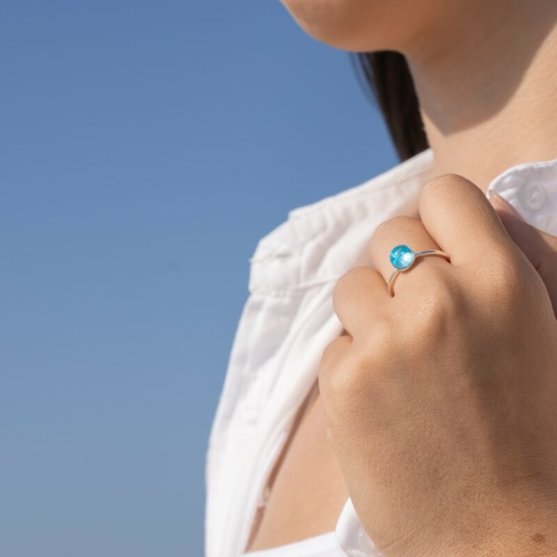 Bague belle île en mer bleu lagon idée cadeau femme fête des mères noël souvenirs 100% made in france loupi verre artisan verrier isabelle dorée or verre
