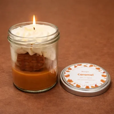Bougie caramel bretagne bretons vacances en bretagne souvenirs 100% made in france idée cadeau hygiène beauté cosmétiques de quiberon souvenir souvenirs bougie artisanale
