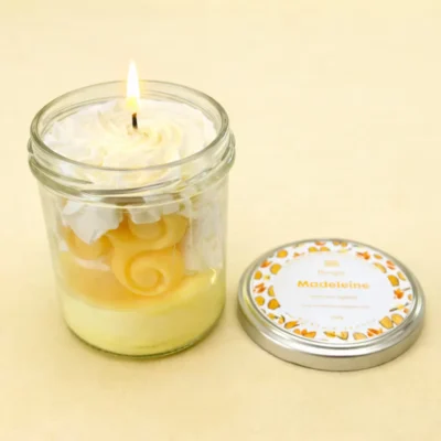 Bougie madeleine bretonne bretagne bretons vacances en bretagne souvenirs 100% made in france idée cadeau hygiène beauté cosmétiques de quiberon souvenir souvenirs bougie artisanale