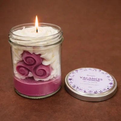 Bougie vacances en bretagne bretons vacances en bretagne souvenirs 100% made in france idée cadeau hygiène beauté cosmétiques de quiberon souvenir souvenirs bougie artisanale