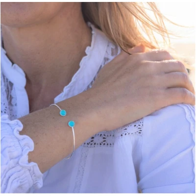 Bracelet vert d'eau bleu jonc femme argenté idée cadeau fête des mères noël qualité artisan verrier loupi verre souvenirs bretagne 100% made in france