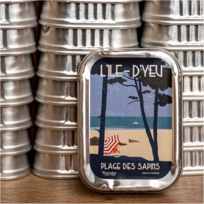 sardines millésimées dernière conserverie ile d'yeu loire atlantique plage des sapins bord de mer souvenirs 100% made in france