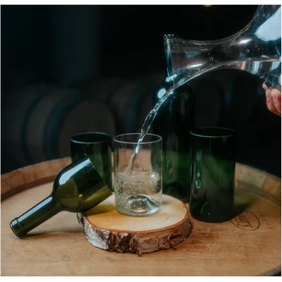 Verres bouteille vin transparents châteaux bordelais idée cadeau œnologie art déco fan vin passionné décoration art de la table
