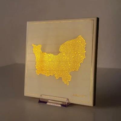 Carte Normandie dorée or faïence porcelaine oeuvre art idée cadeau décoration luxe thomas bertrand 100% made in France souvenir souvenirs france