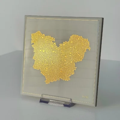 Carte de Eure Normandie France en or avec mention écriture œuvre art Thomas Bertrand Idée cadeau luxe 100% made in France doré souvenir souvenirs
