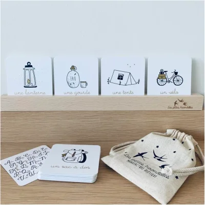 Jeu éducatif enfant Abécédaire petit aventurier montagne france idée cadeau souvenirs 100% made in france décoraiton chambre enfant naissance original les petites hirondelles alpes pyrénées