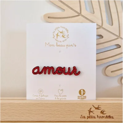 Pin's pailleté amour rouge frenchy french touch souvenirs 100% made in france love yourself les petites hirondelles