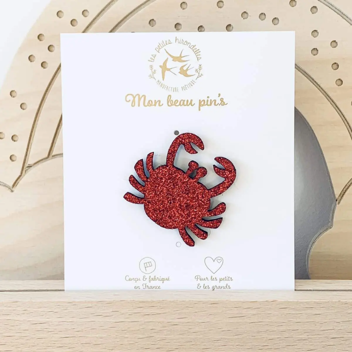 Pin's crabe bois bord de mer rouge souvenirs 100% made in france idée cadeau femme fille