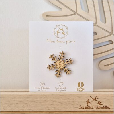 Pin's bois flocon de neige montagnes alpes pyrénées idée cadeau auvergne rhone alpes les petites hirondelles souvenirs 100% made in france