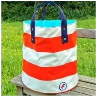 grand sac rangement plage marinière rayures rouges idée déco cadeau maison souvenirs 100% made in france bord de mer grenouille rouge intérieur bleu