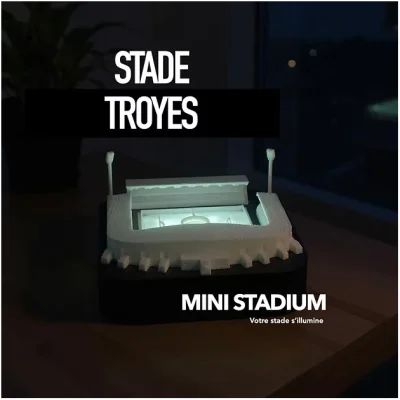 Mini stade lumineux Troyes Grand est souvenirs 100% made in France idée cadeau supporter