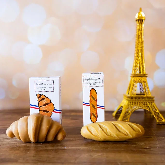 Duo de savonnettes baguette croissant Senteurs de France Tour eiffel french touch pain viennoiserie idée cadeau souvenir souvenirs france 100% made in France