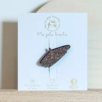 Pin's paris béret basque français les Petites Hirondelles souvenir France souvenirs 100% made in France idée cadeau femme enfant